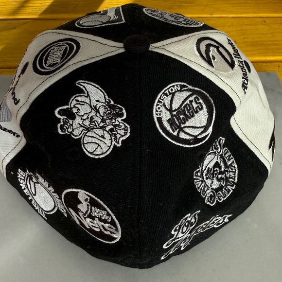 Vintage New Era Black and White Kids Logo Patch Snapback Hat - Picture 3 of 6